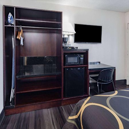Super 8 by Wyndham San Diego Hotel Circle Exterior foto